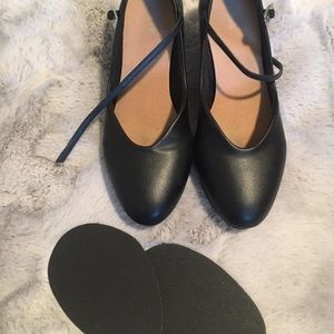 Bloch character shoes